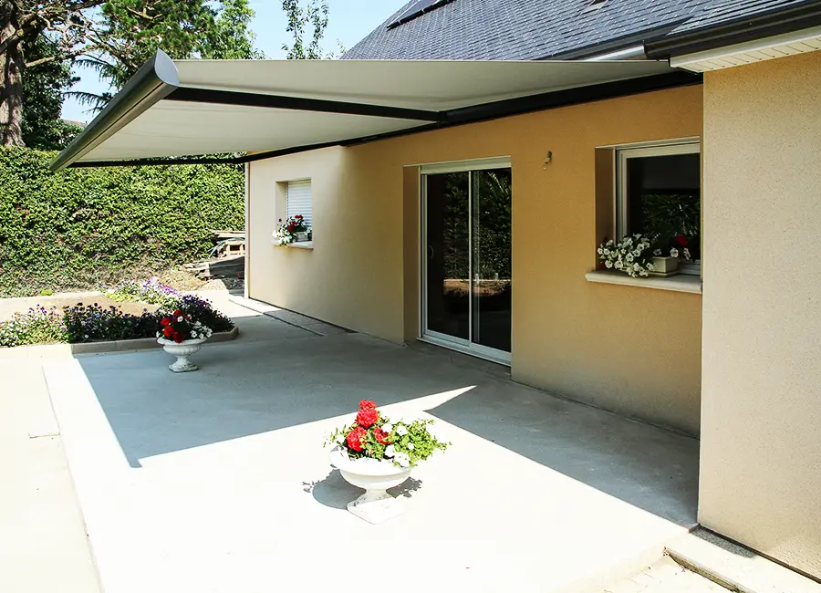 Stores posés par Anjou Clotec & Paysage
