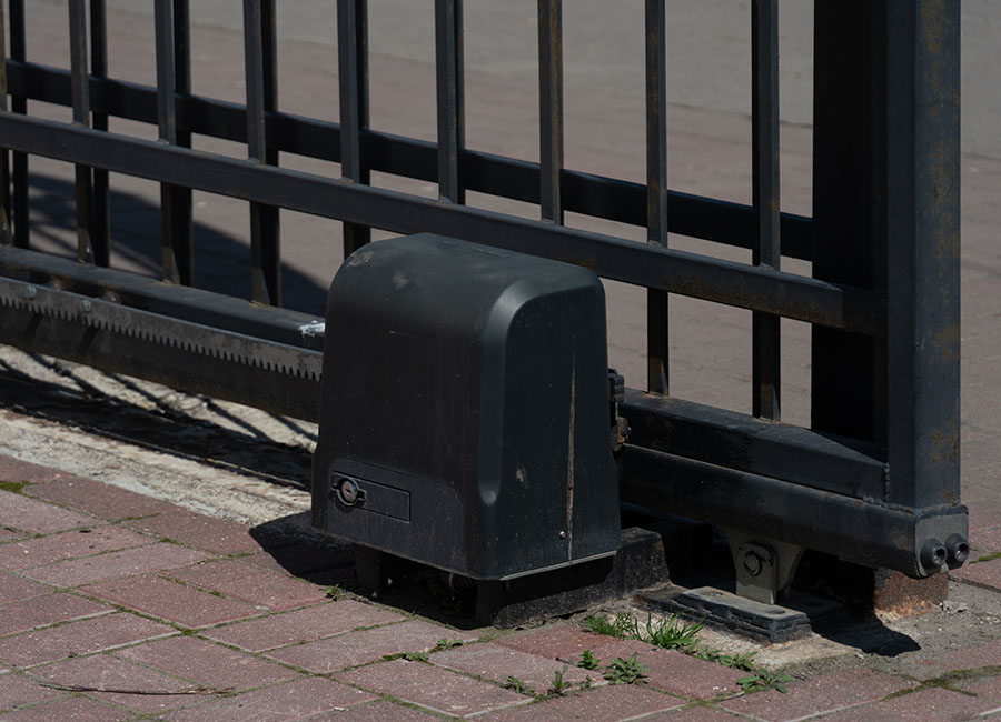 Entretien motorisation portail : calendrier et conseils professionnels